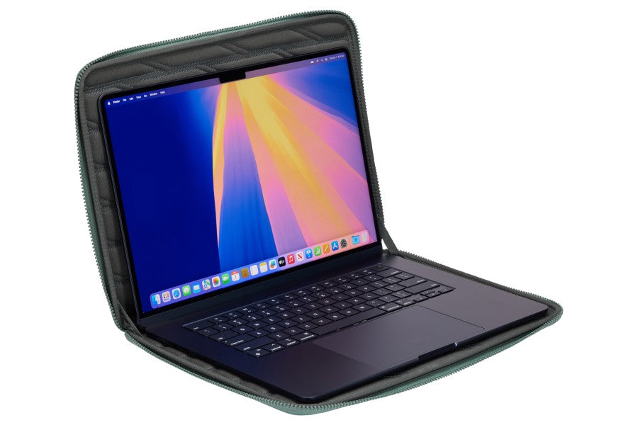 Estuche Rigido MB PRO 16
