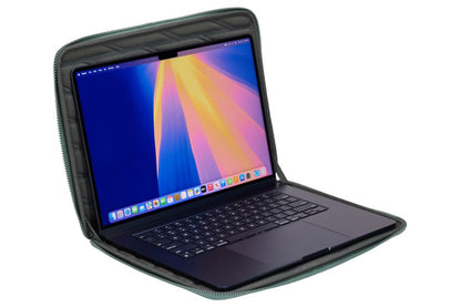 Estuche Rigido MB PRO 16